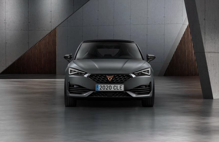  Cupra Leon eHybrid 2020 года  (WW) (фото 7 из 10)